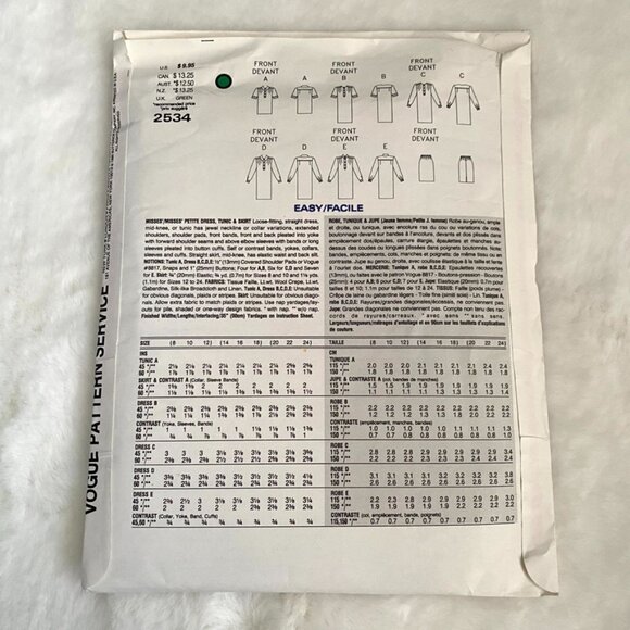2 Vogue's Basic Design Sewing Patterns - Picture 3 of 5